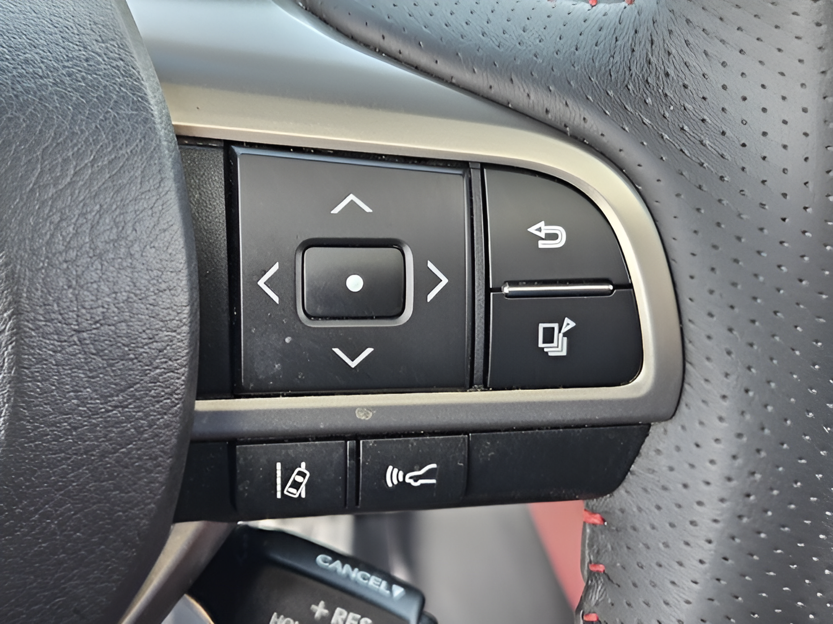 Used 2018 Lexus RX 350 F Sport w/ Accessory Package AWD/4WD image 24