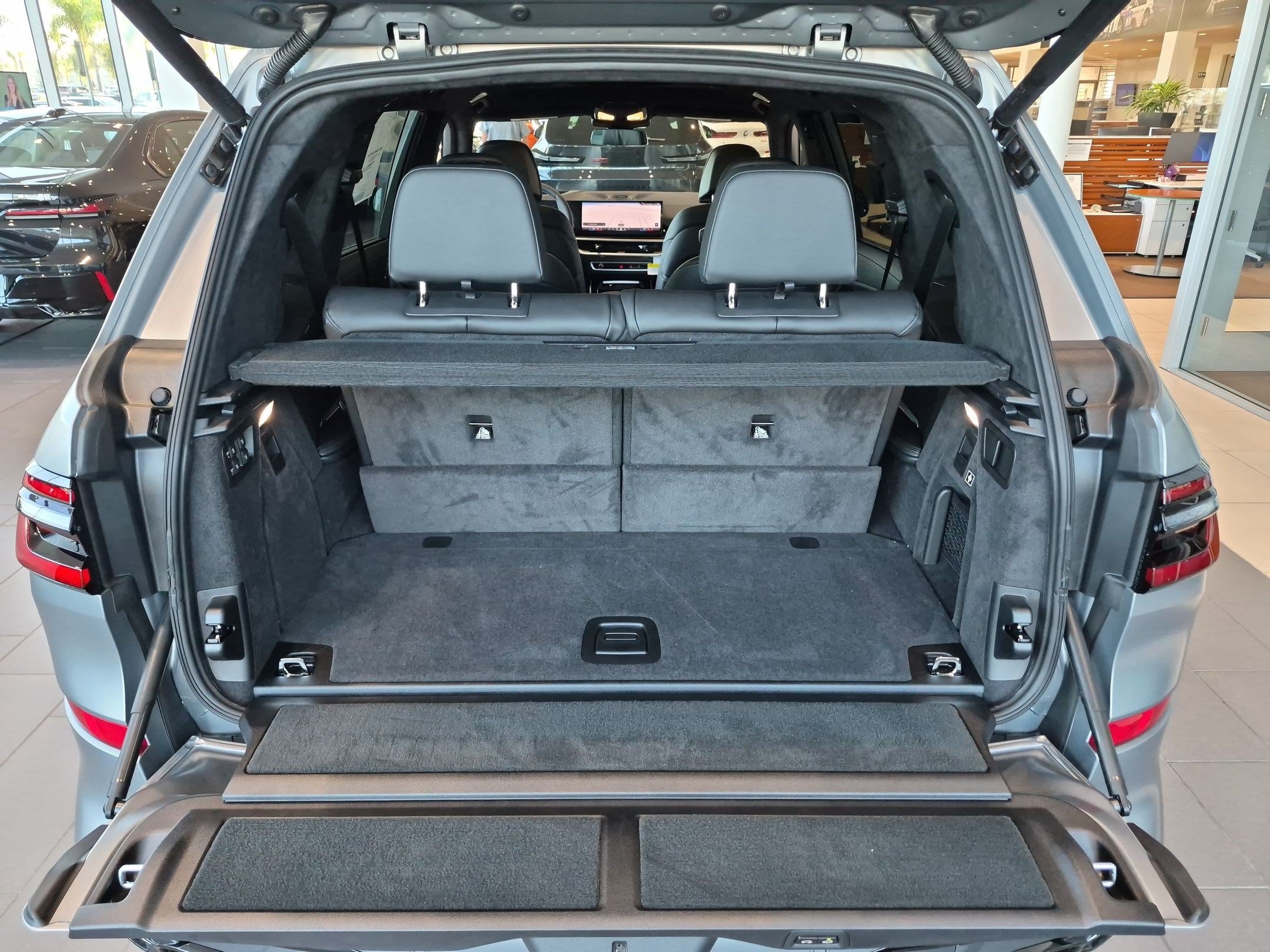 New 2027 BMW X7 M60i AWD/4WD image 33