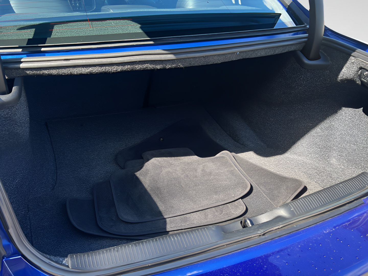 Used 2018 Dodge Charger R/T RWD image 17