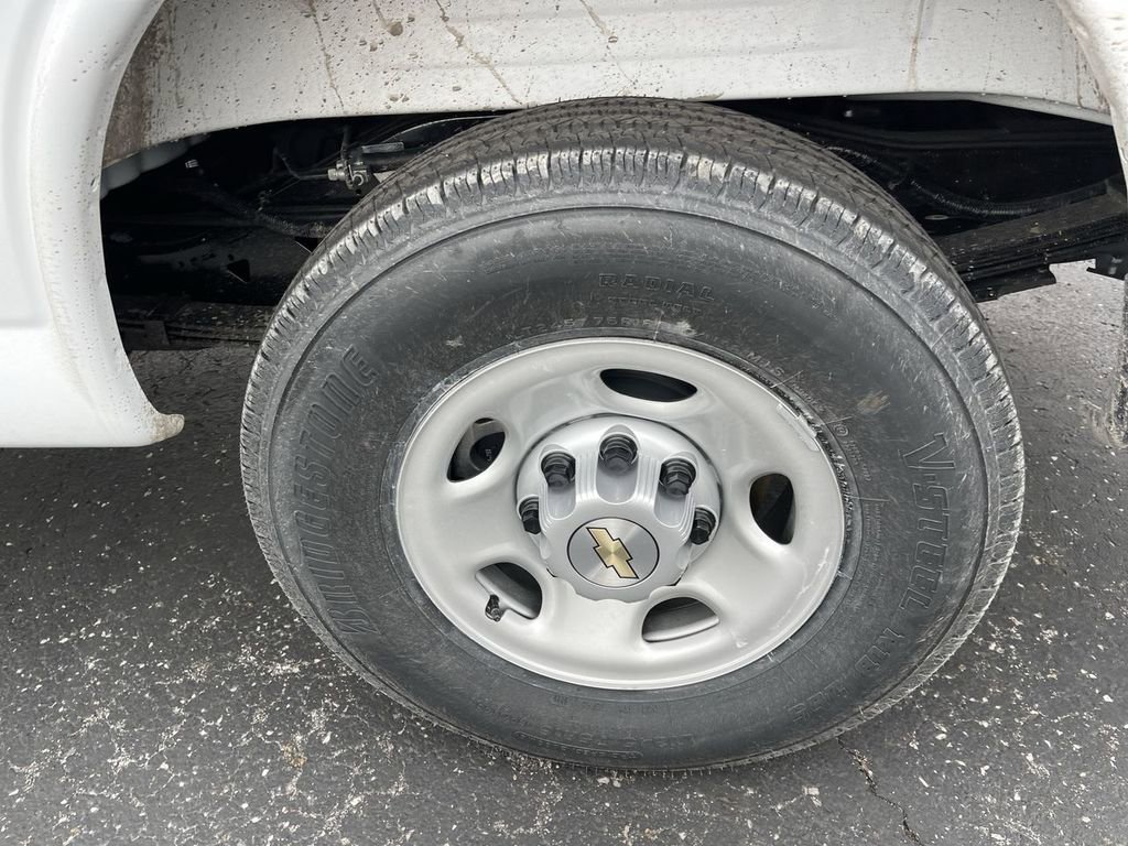 New 2026 Chevrolet Express 2500 w/ Driver Convenience Package image 5