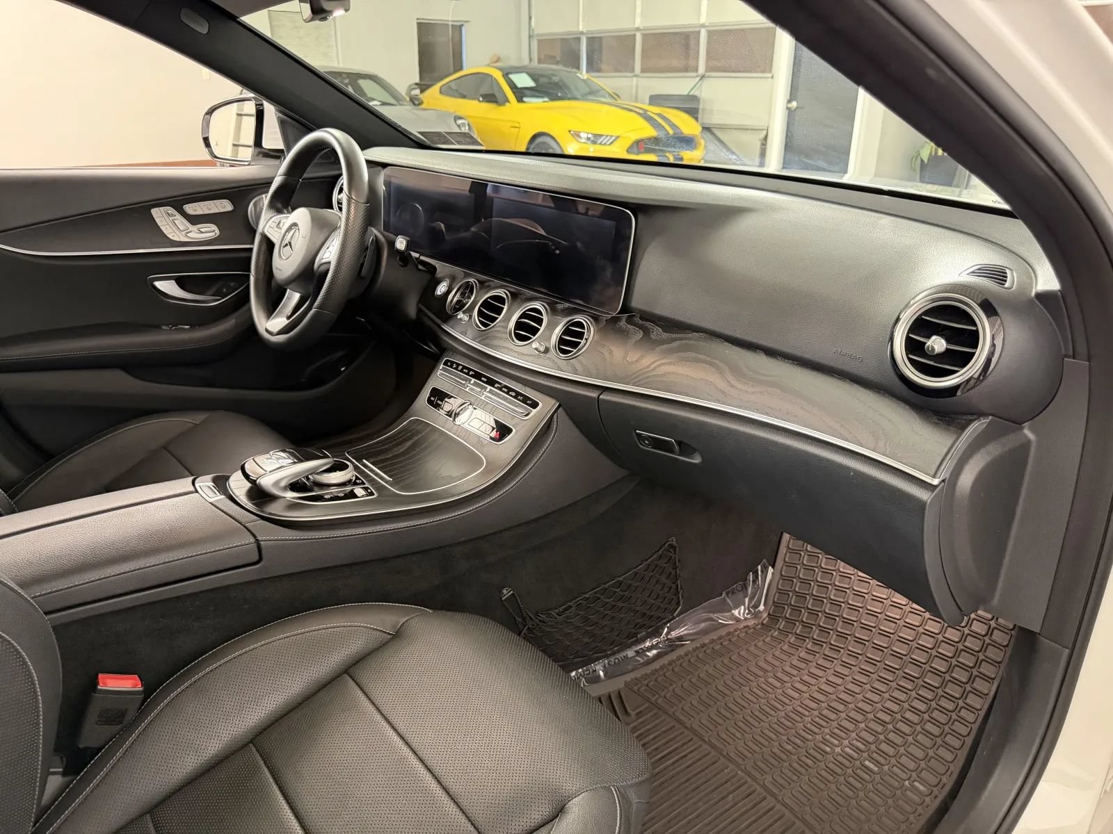 Used 2018 Mercedes-Benz E 300 4MATIC image 38