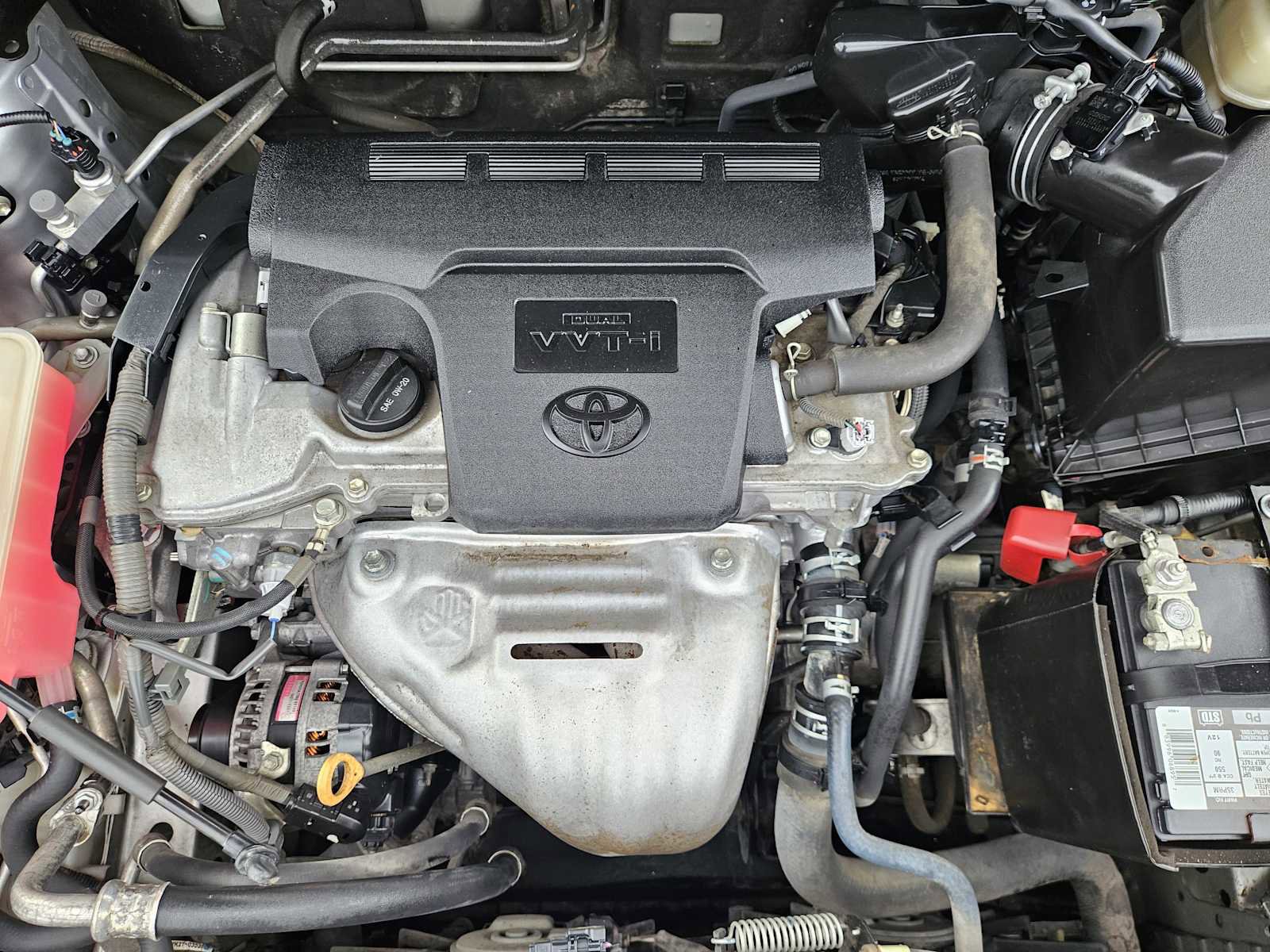 Used 2018 Toyota RAV4 LE image 29