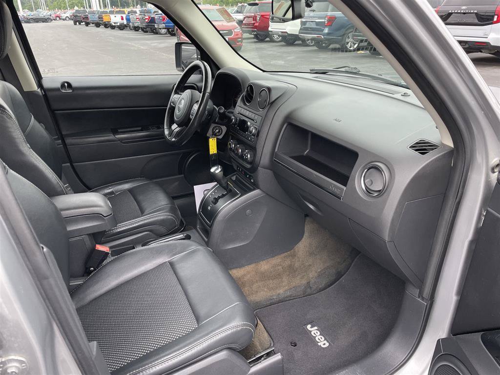 Used 2016 Jeep Patriot Sport w/ Power Value Group FWD image 25