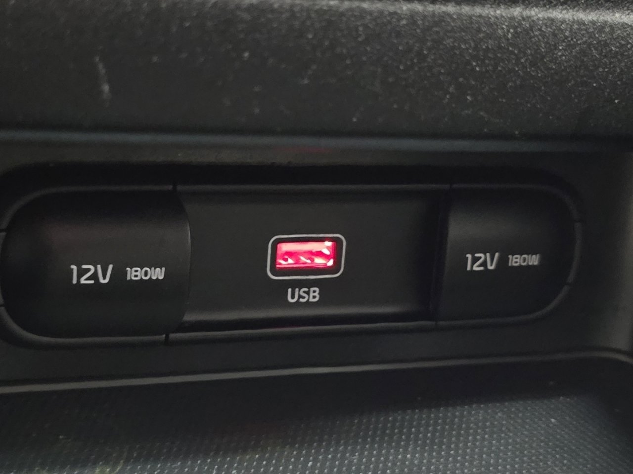 Used 2023 Kia Forte LXS image 28