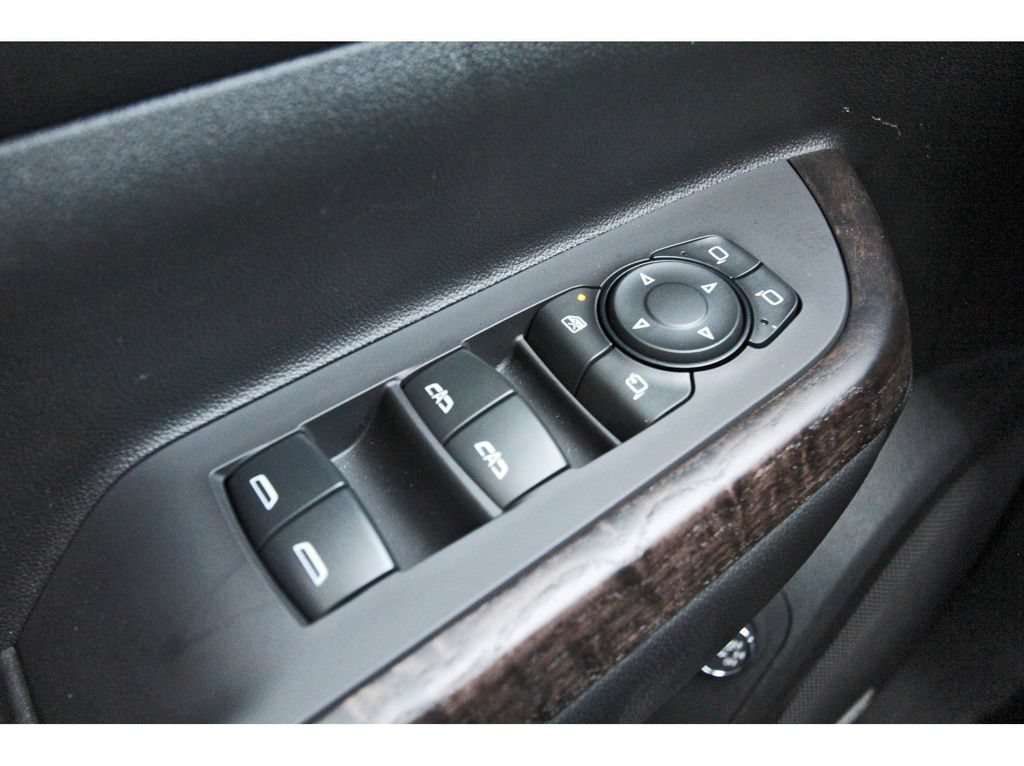 Used 2020 GMC Acadia Denali w/ Technology Package FWD image 22