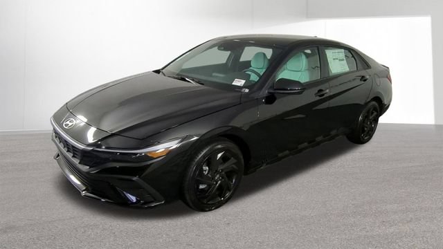 New 2026 Hyundai Elantra Sport FWD image 4