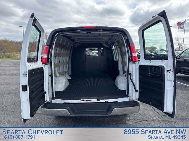 Used 2024 Chevrolet Express 2500 w/ Driver Convenience Package image 23