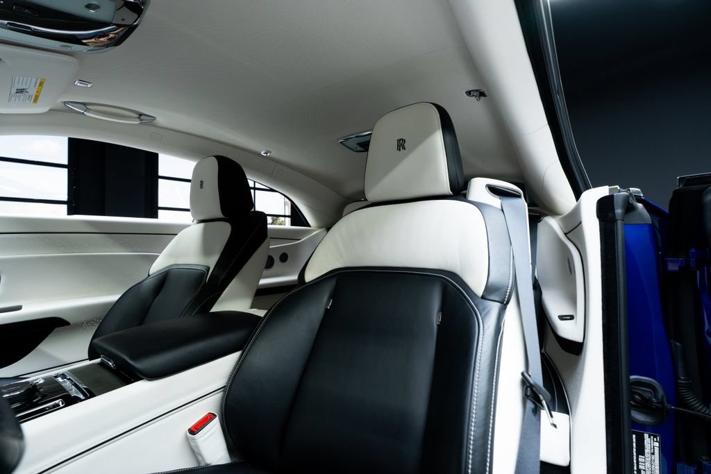 Used 2024 Rolls-Royce Spectre w/ Spectre Launch Package AWD/4WD image 33