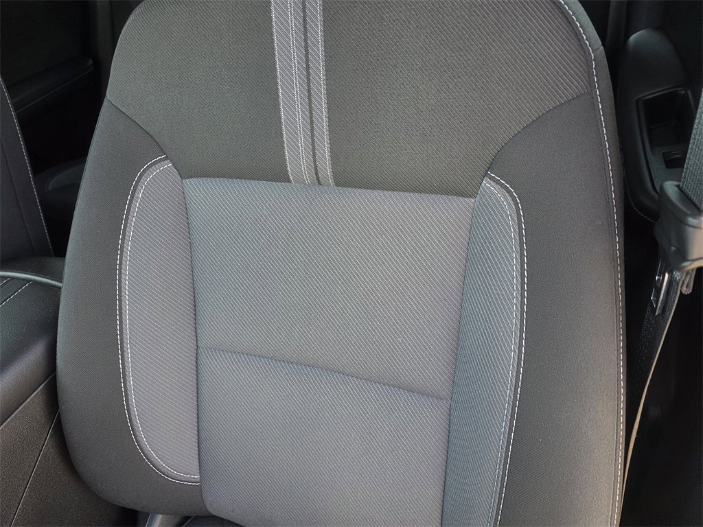 Used 2025 Chevrolet Blazer LT image 11