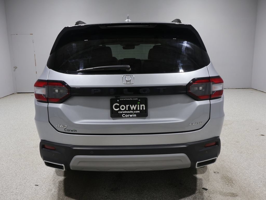 Used 2023 Honda Pilot Elite image 3