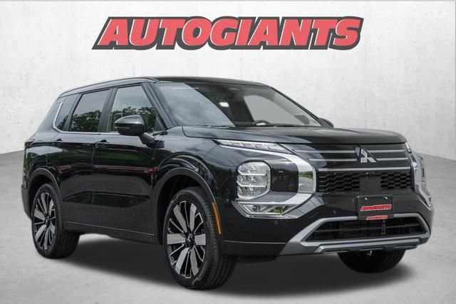 New 2025 Mitsubishi Outlander SE