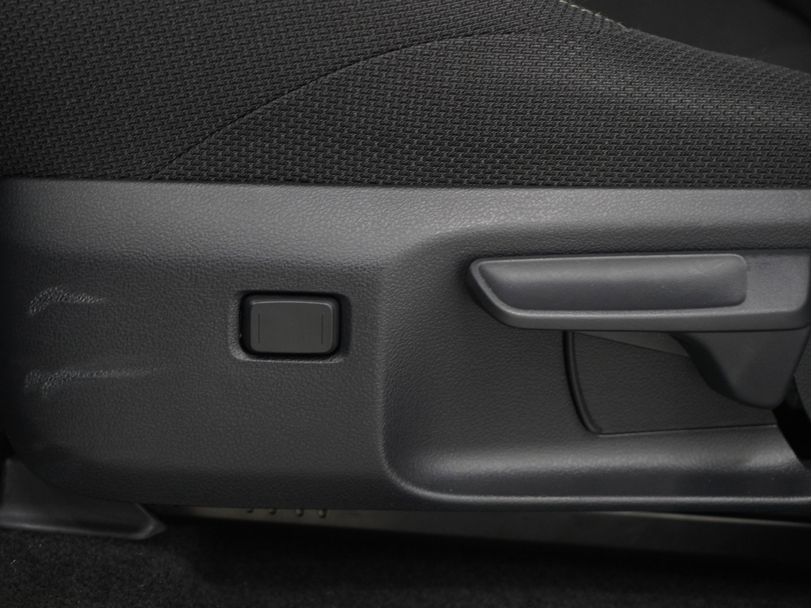 Used 2025 Toyota 4Runner SR5 image 28