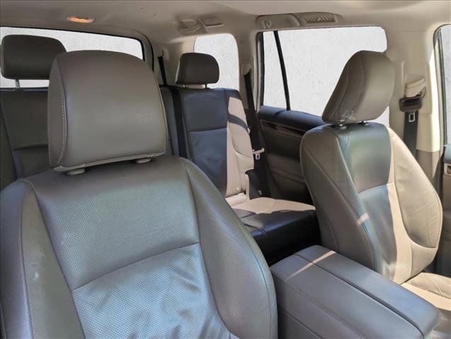 Used 2016 Lexus GX 460 w/ Premium Package AWD/4WD image 24
