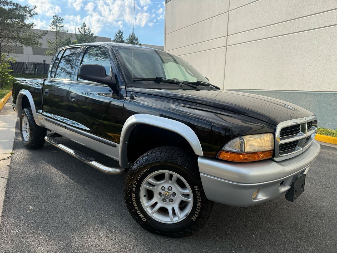 Used 2004 Dodge Dakota SLT w/ Deluxe Convenience Group