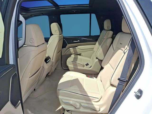 Certified 2023 Cadillac Escalade Premium Luxury image 7