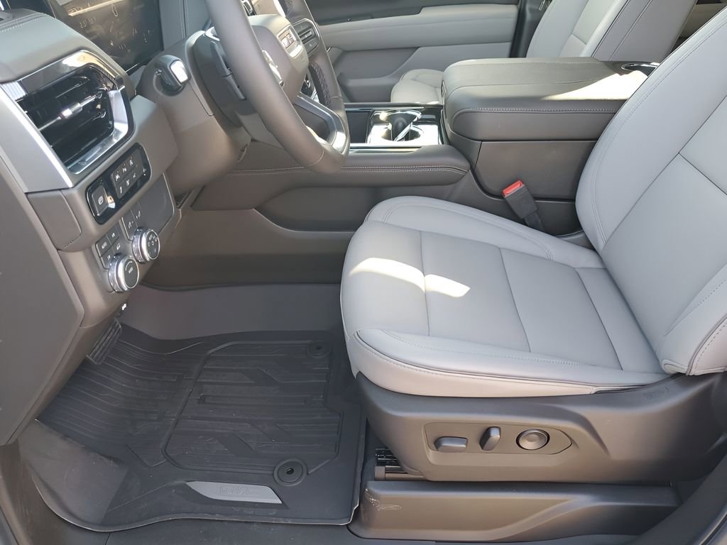 New 2026 GMC Yukon XL Elevation w/ LPO, Floor Liner Package image 32