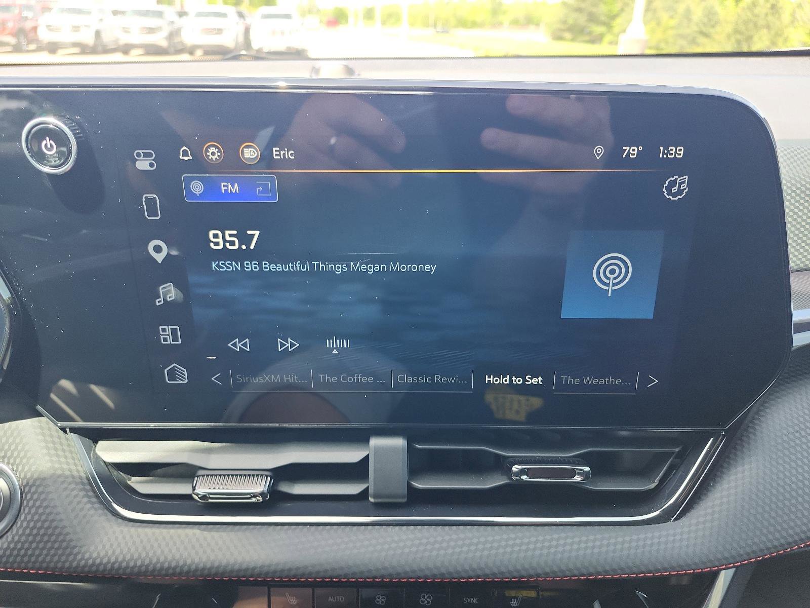 Certified 2025 Chevrolet Equinox RS w/ Safety and Technology Package image 14