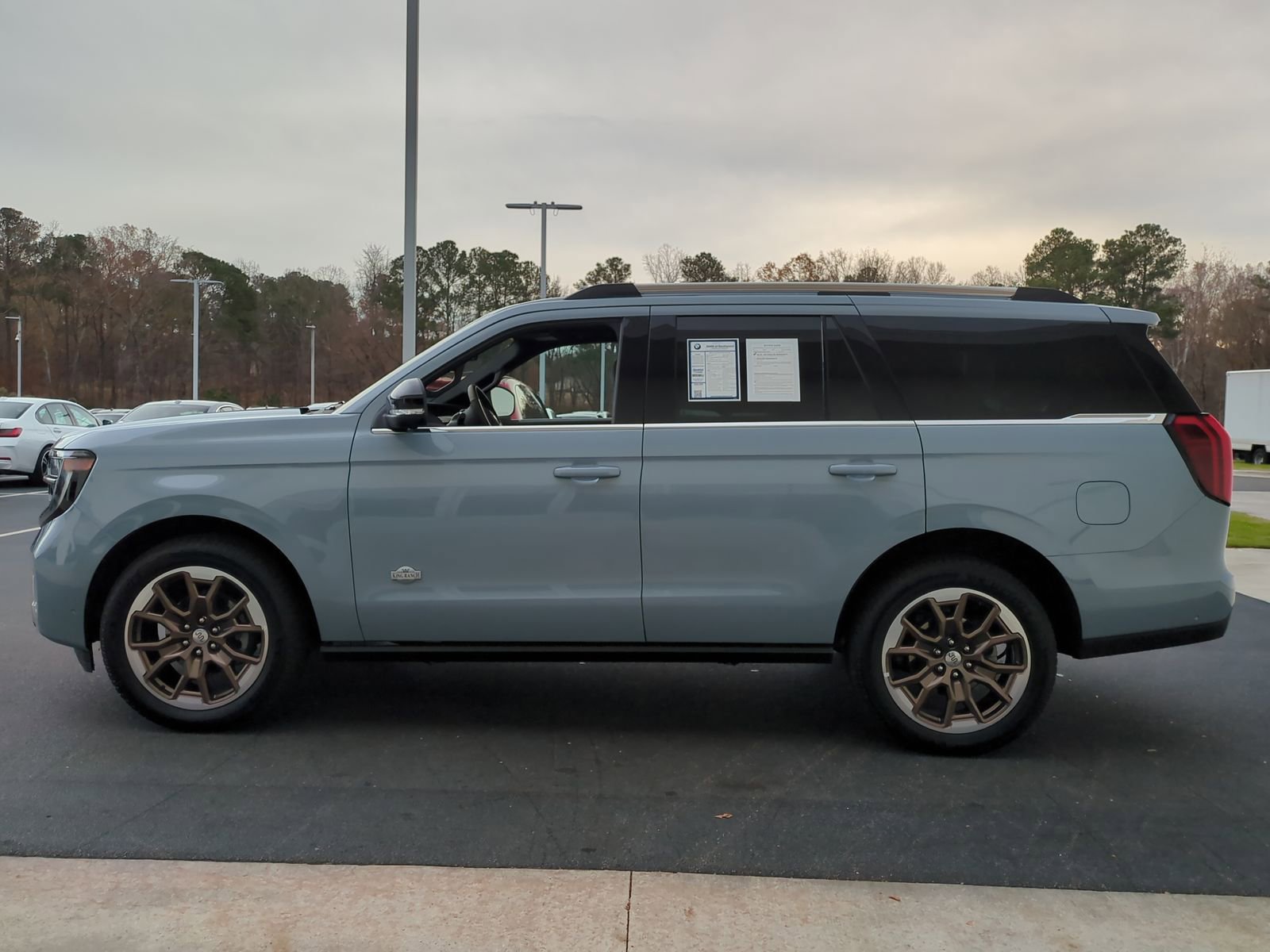 Used 2025 Ford Expedition King Ranch image 7