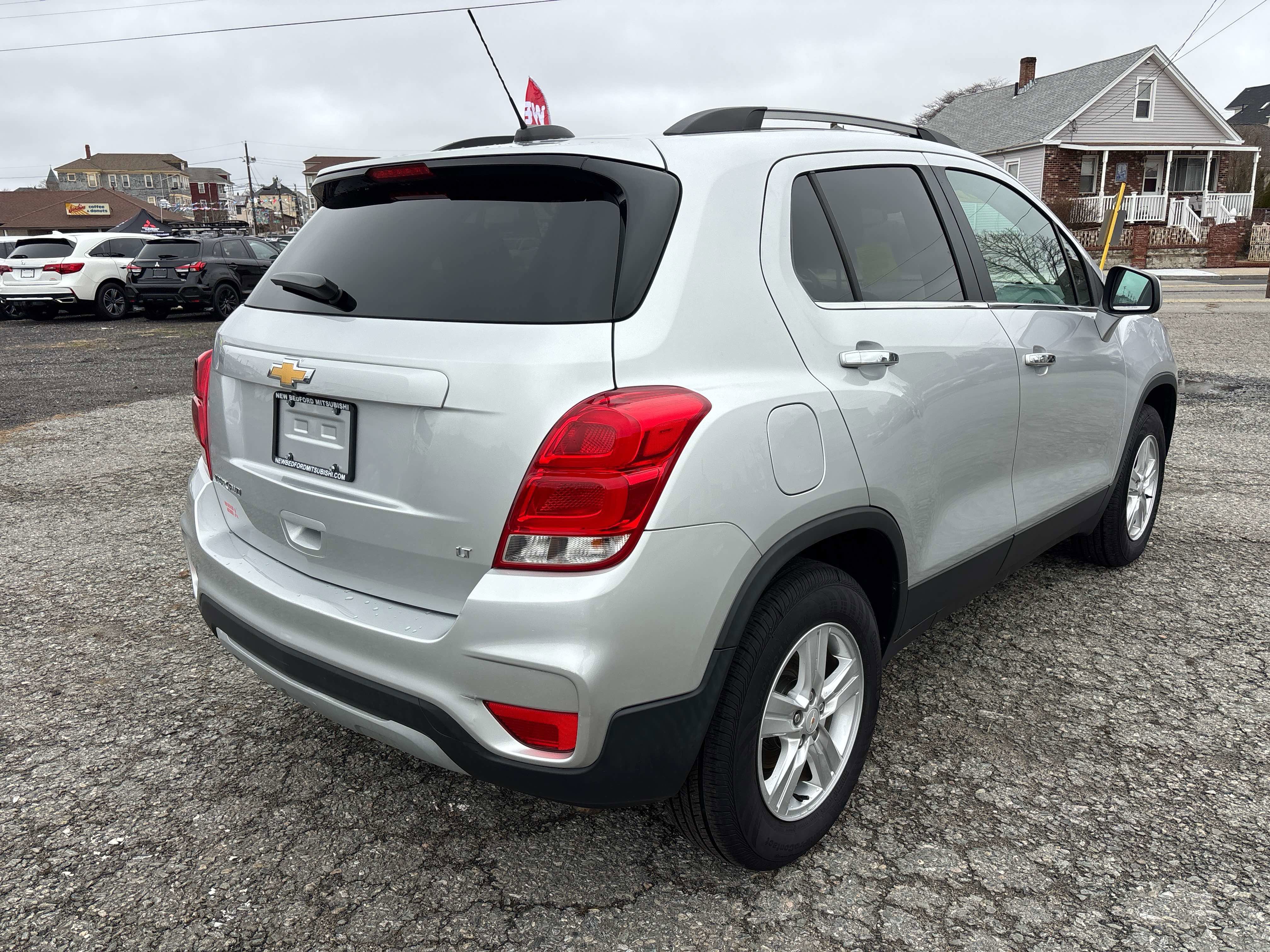 Used 2019 Chevrolet Trax LT w/ LT Convenience Package image 5