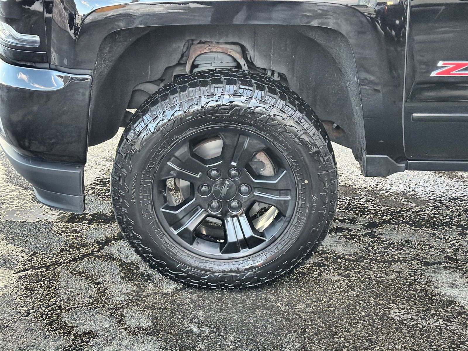 Used 2018 Chevrolet Silverado 1500 LTZ image 12