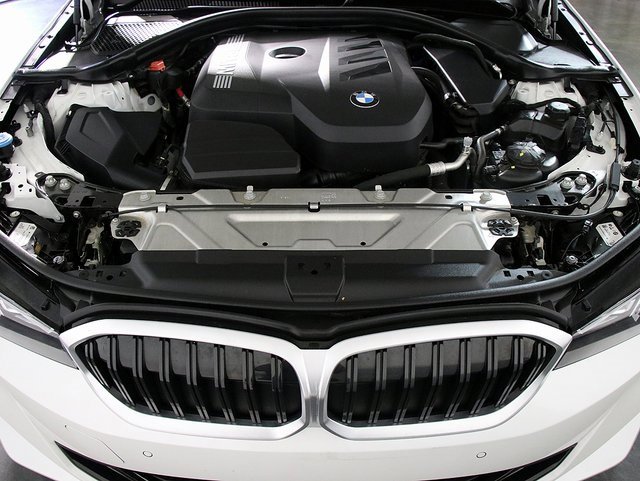 Used 2025 BMW 330i xDrive Sedan image 36