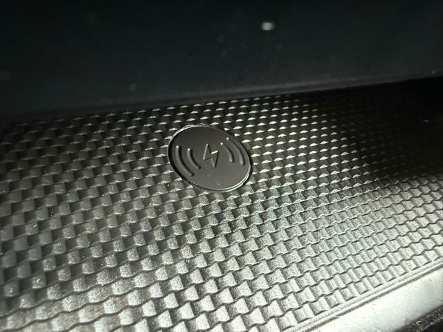 Used 2023 Land Rover Range Rover SE image 65