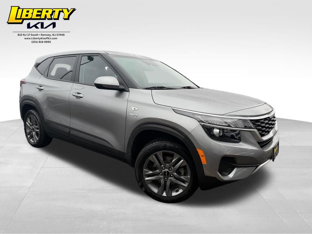 Used 2023 Kia Seltos LX image 1