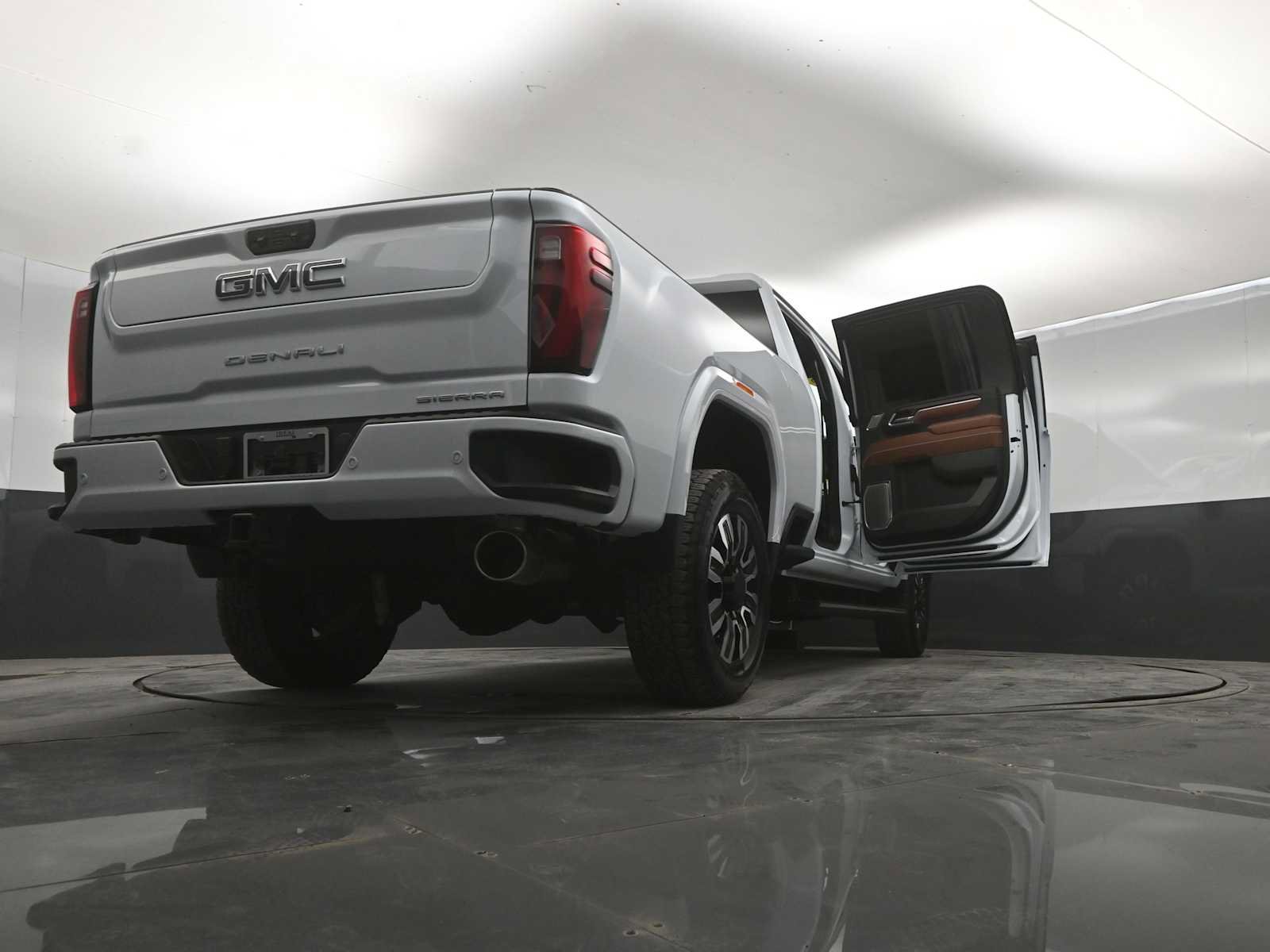 Used 2026 GMC Sierra 2500 Denali Ultimate AWD/4WD image 47