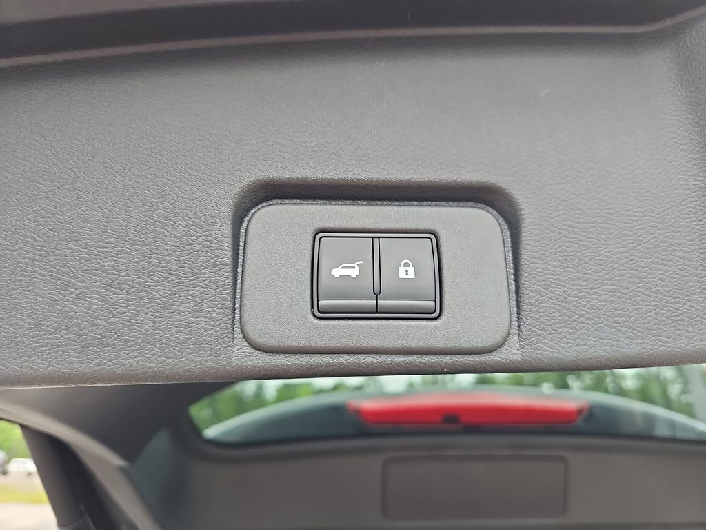Used 2023 Nissan Rogue SV w/ SV Premium B Package FWD image 18