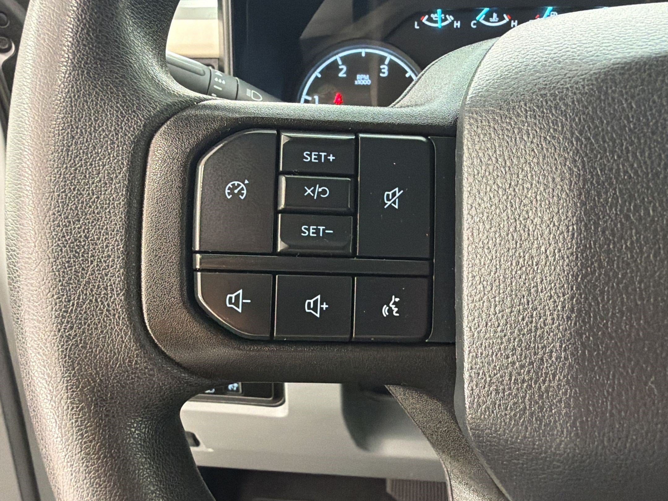 Used 2025 Ford F250 XLT AWD/4WD image 17