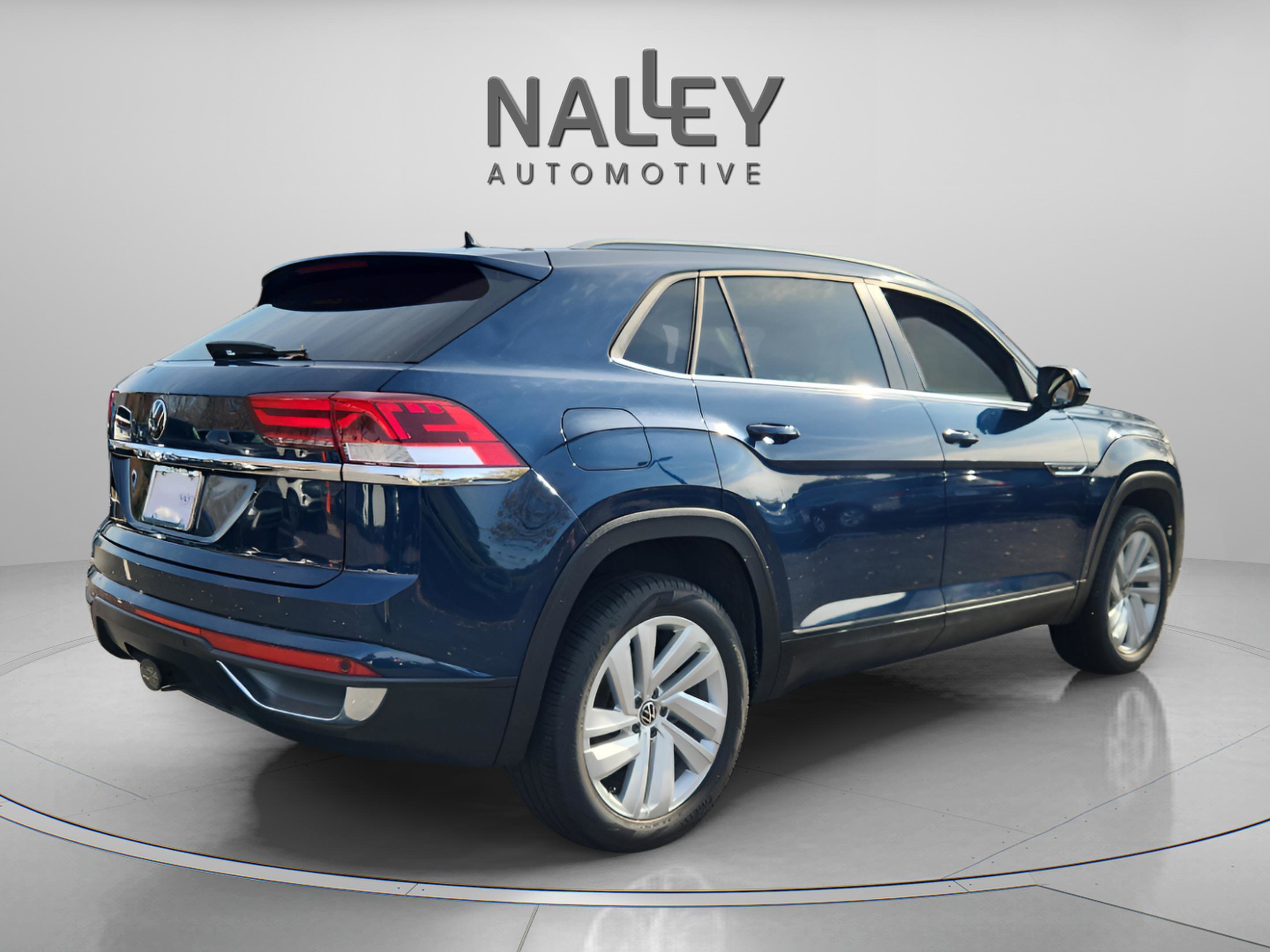 Used 2020 Volkswagen Atlas Cross Sport SE w/ Panoramic Sunroof Package image 5