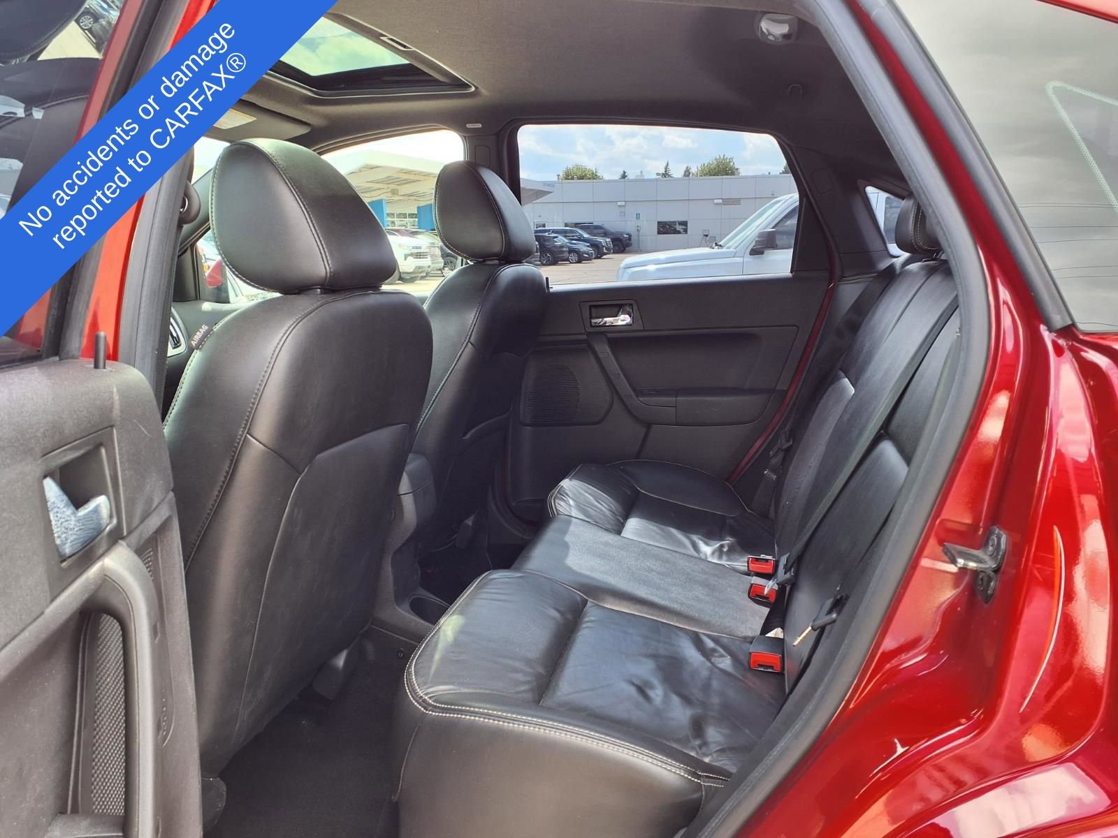 Used 2010 Ford Focus SES FWD image 10