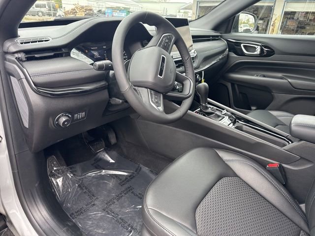 New 2026 Jeep Compass Latitude AWD/4WD image 19