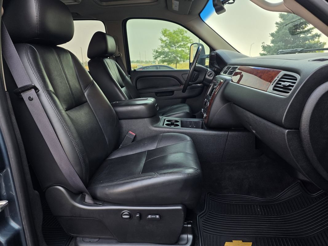 Used 2011 Chevrolet Silverado 3500 LTZ w/ LTZ Plus Package AWD/4WD image 20