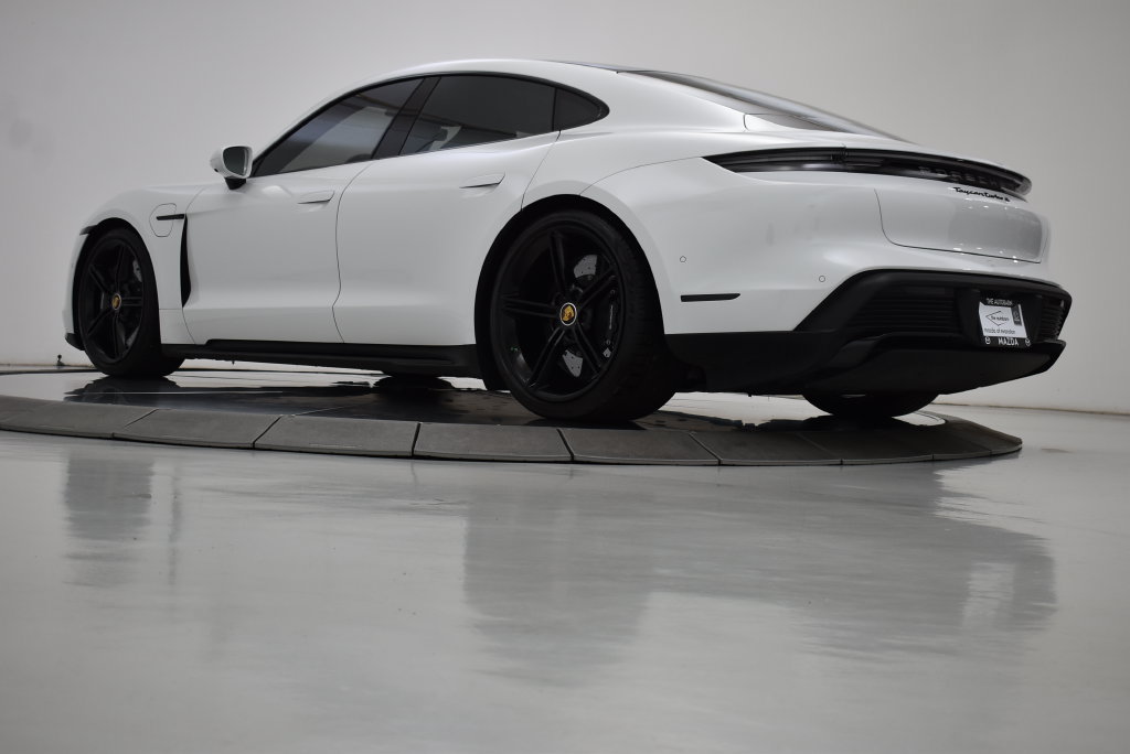 Used 2022 Porsche Taycan Turbo S AWD/4WD image 28