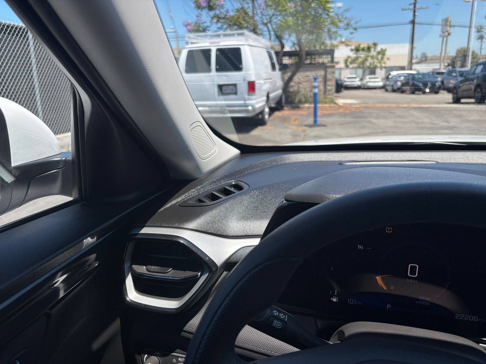 Used 2025 Chevrolet TrailBlazer LT FWD image 35