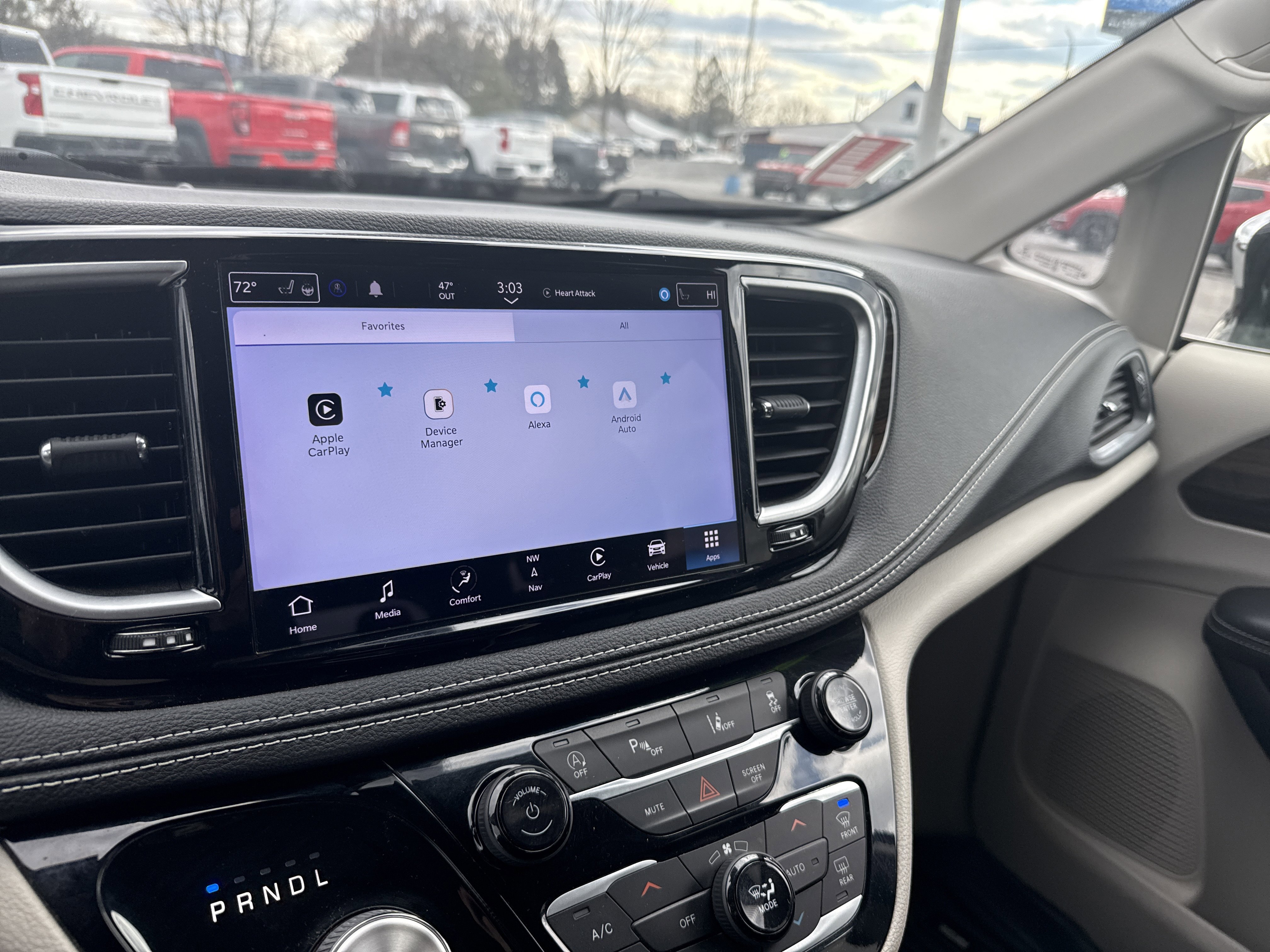 Used 2021 Chrysler Pacifica Limited image 26