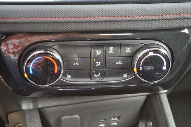 Used 2024 Chevrolet TrailBlazer RS image 31