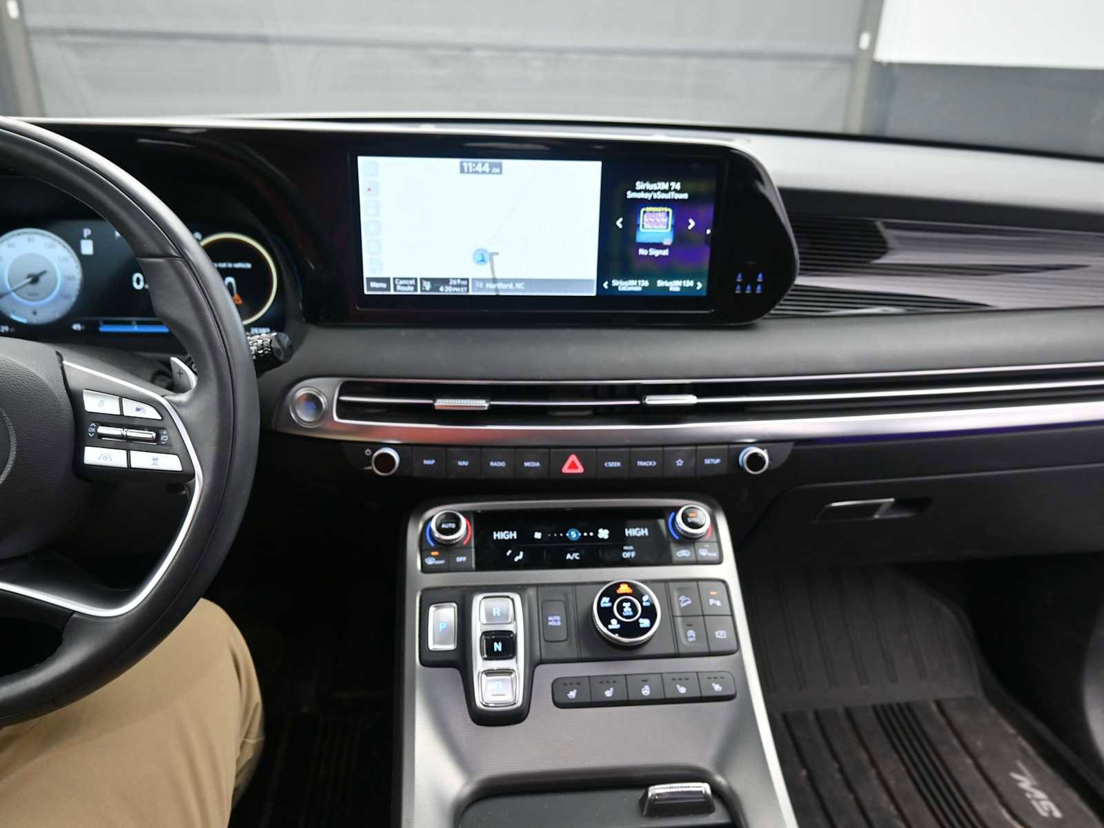 Used 2025 Hyundai Palisade Calligraphy image 13