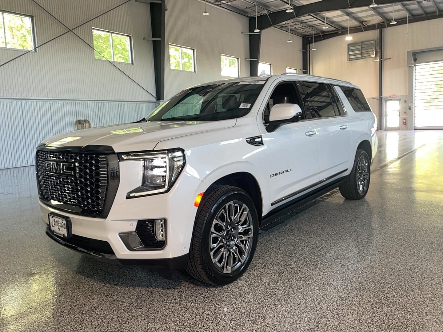 Used 2024 GMC Yukon XL Denali Ultimate AWD/4WD image 2