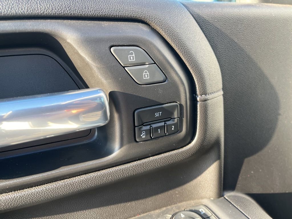 Used 2023 Chevrolet Silverado 2500 LTZ image 16