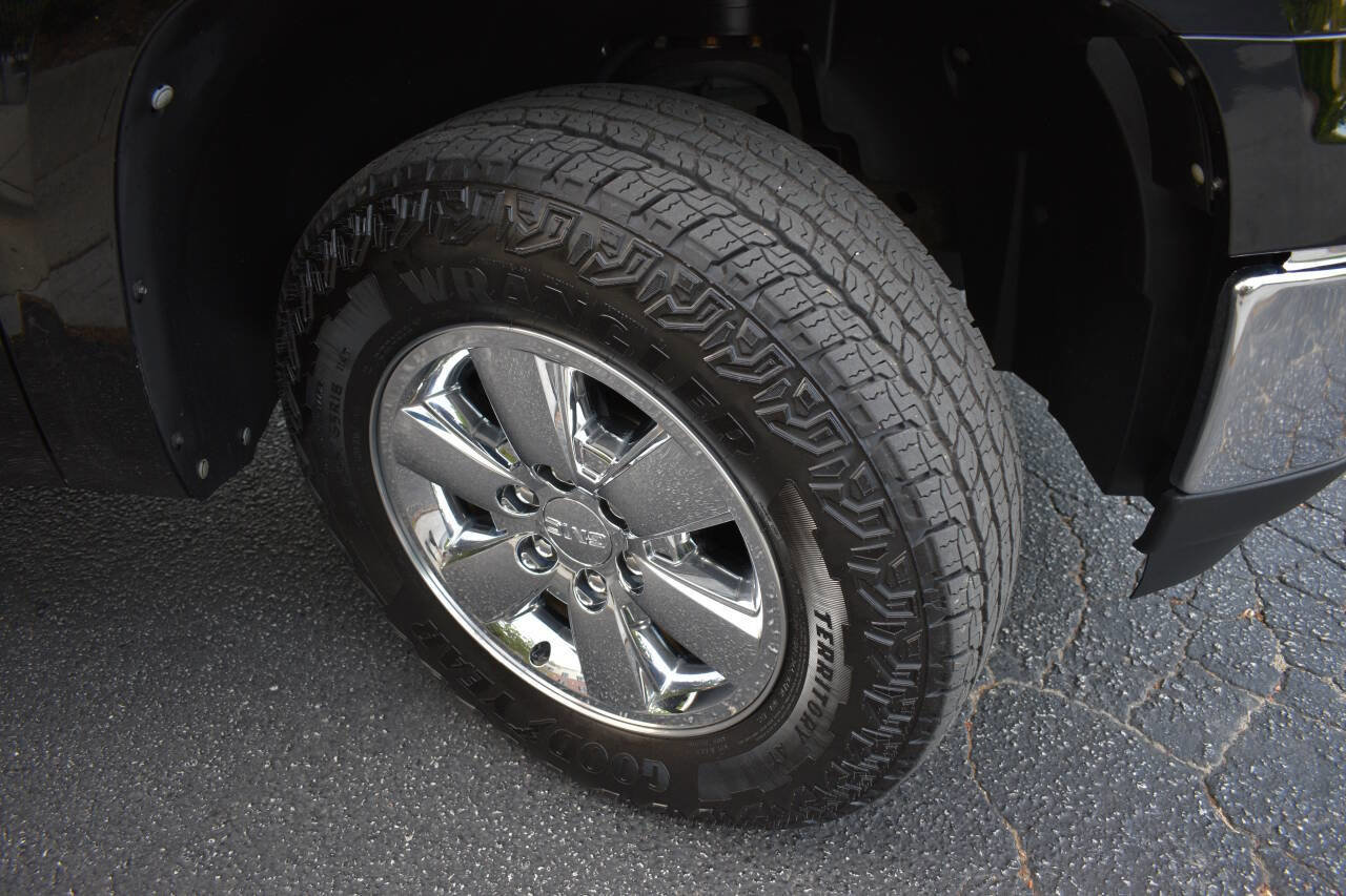 Used 2009 GMC Sierra 1500 SLT w/ Suspension Package, Off-Road image 47