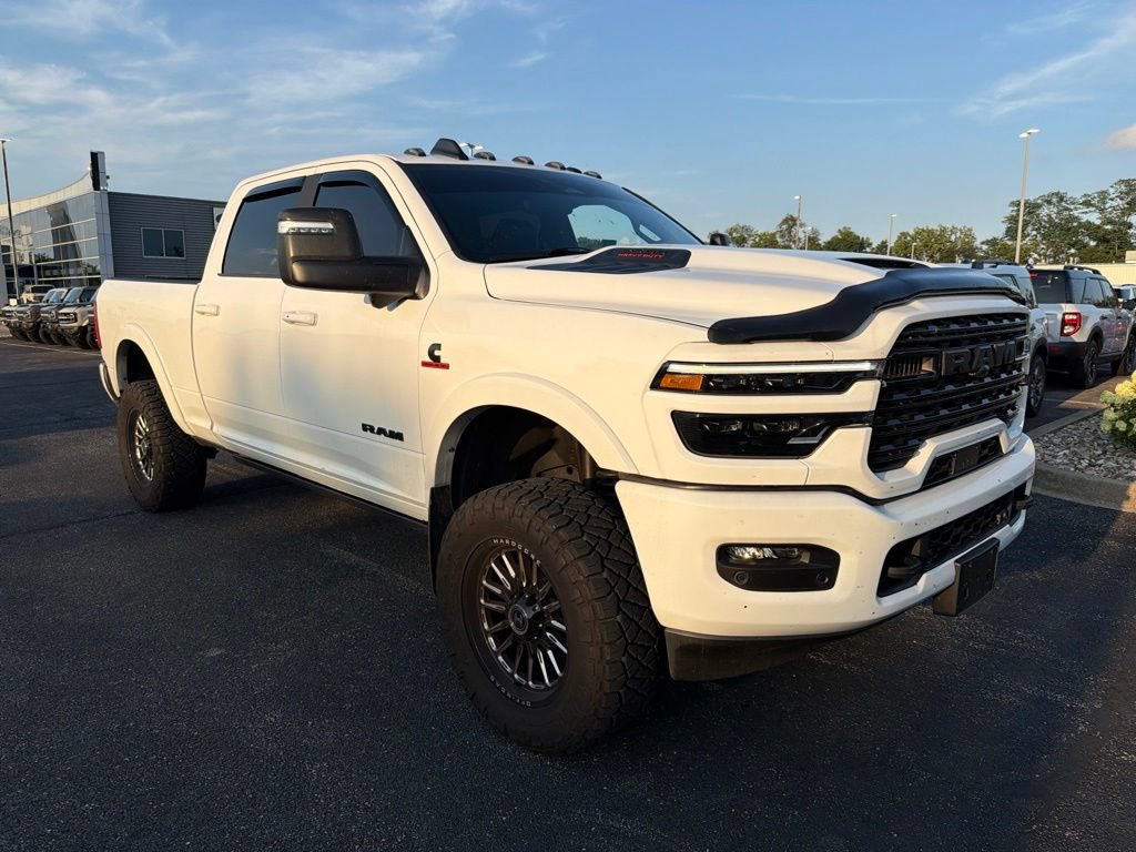 Used 2025 RAM 2500 Limited AWD/4WD image 2