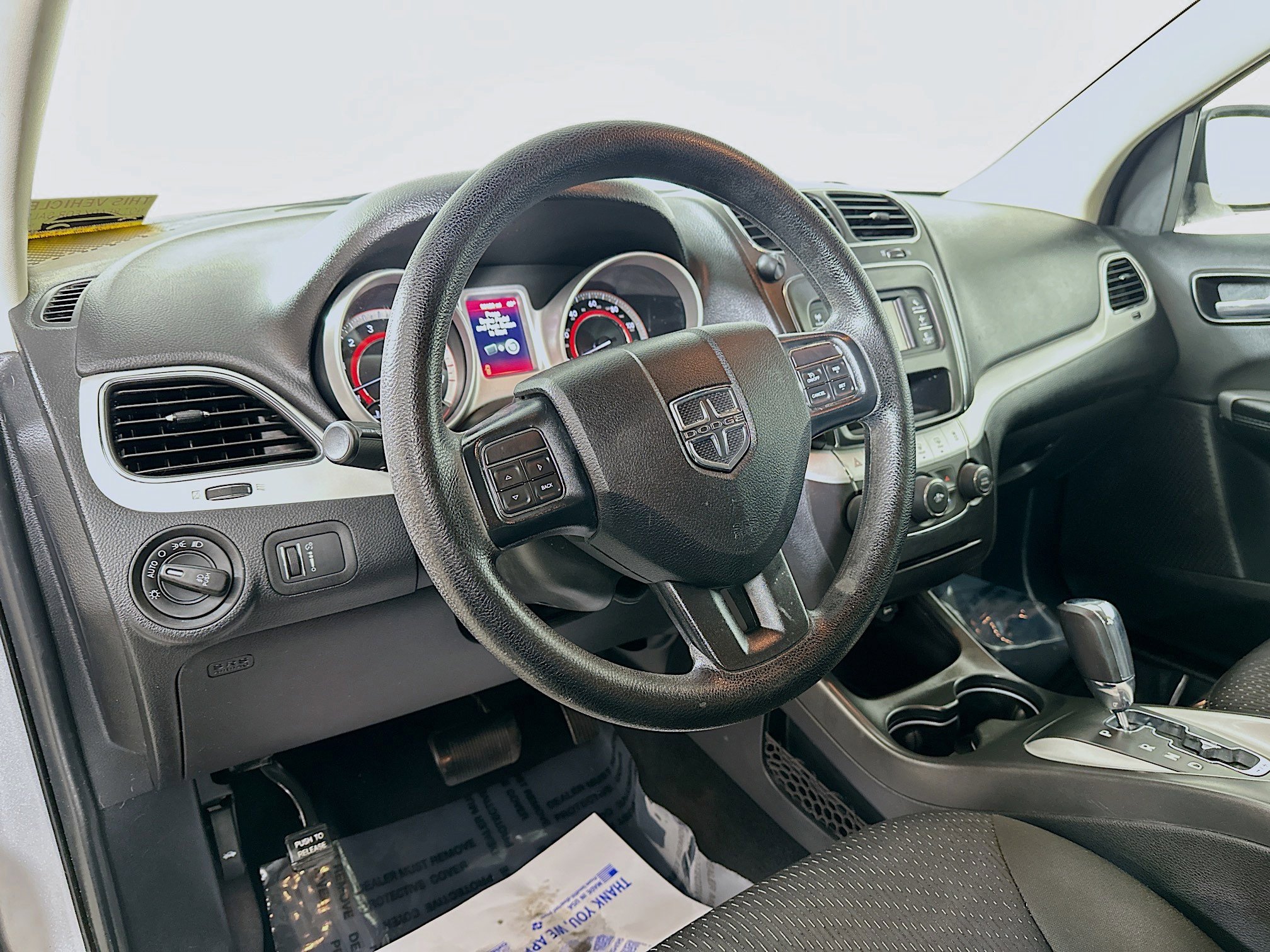 Used 2019 Dodge Journey SE image 9