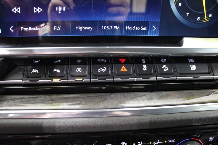 Used 2025 Chevrolet Silverado 1500 LTZ AWD/4WD image 62