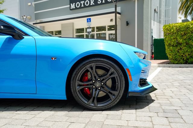 Used 2022 Chevrolet Camaro SS RWD image 34