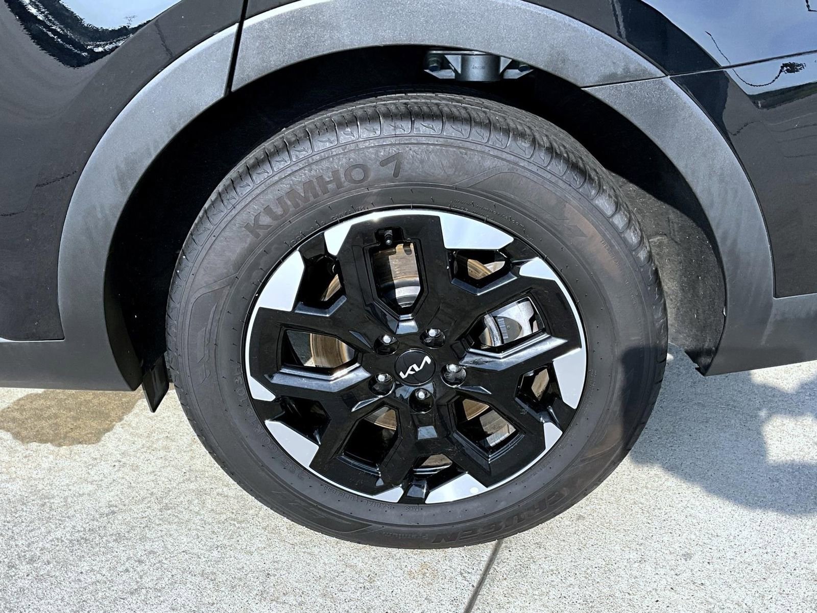 Used 2024 Kia Sorento S image 23