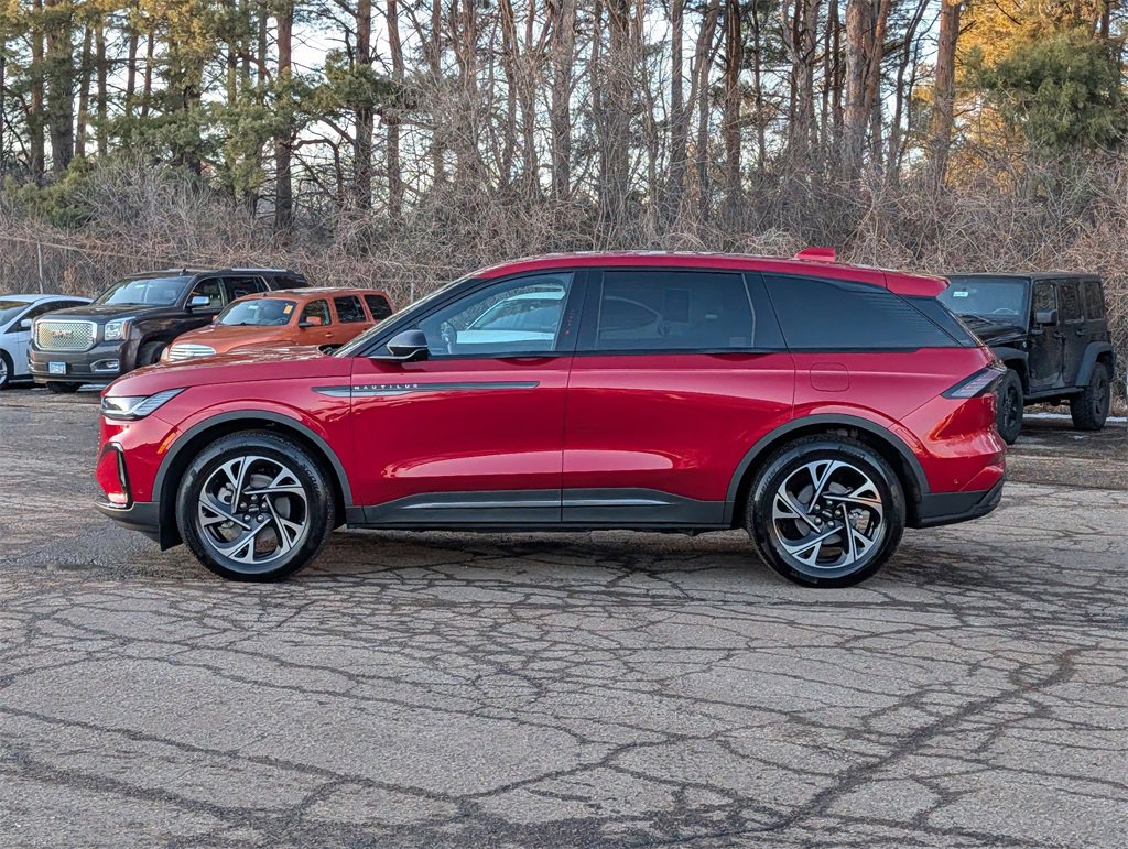 Used 2024 Lincoln Nautilus Premier w/ Equipment Group 102A image 5