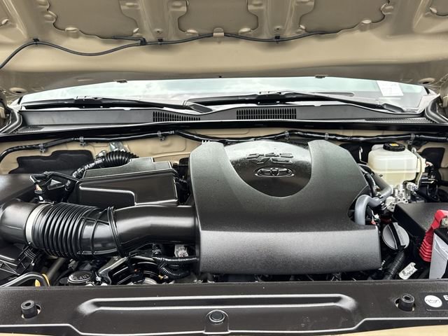 Used 2018 Toyota Tacoma TRD Off-Road AWD/4WD image 26