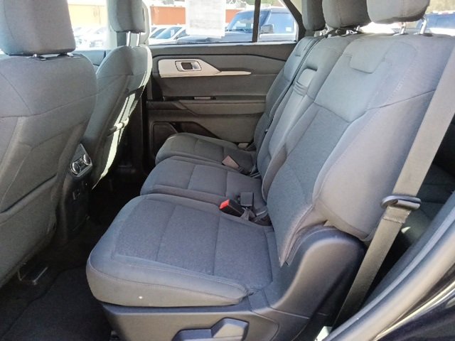 Used 2025 Ford Explorer Active image 28